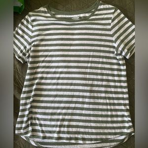 Old navy tee
